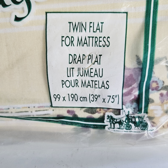 Heritage Twin Flat for Mattress 39" x 75" - Picture 4 of 5